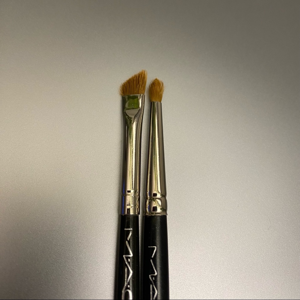MAC 266 & 209 Natural Hair Brushes - Picture 3 of 7
